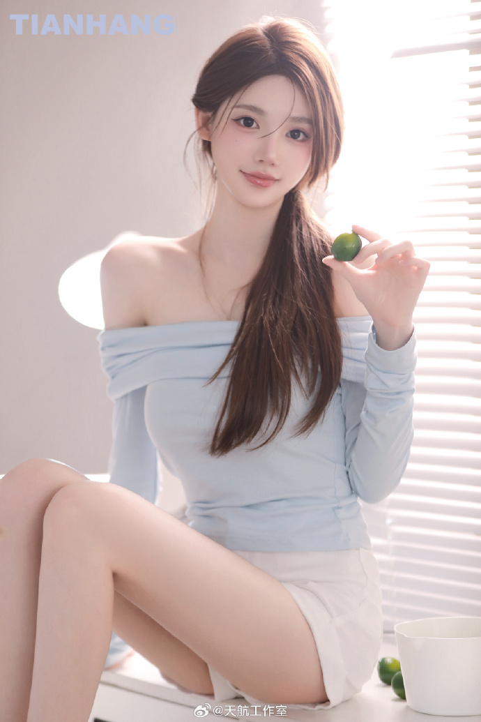 与凤行 封面